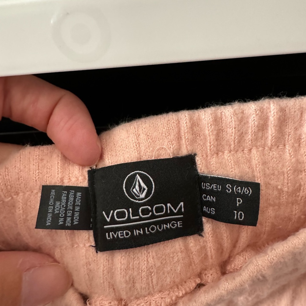 Volcom Pink Shorts - Picture 2 of 5